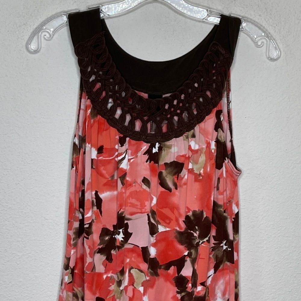 Wrapper‎ Dress - Picture 2 of 8